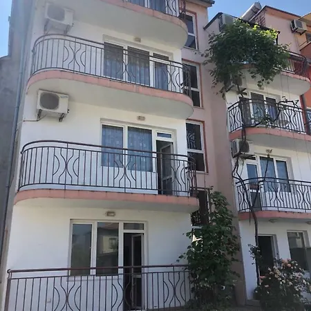 Casa de hóspedes милев